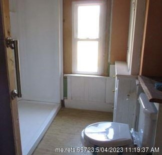 8 Pleasant St, Lincoln ME  04457-1516 exterior