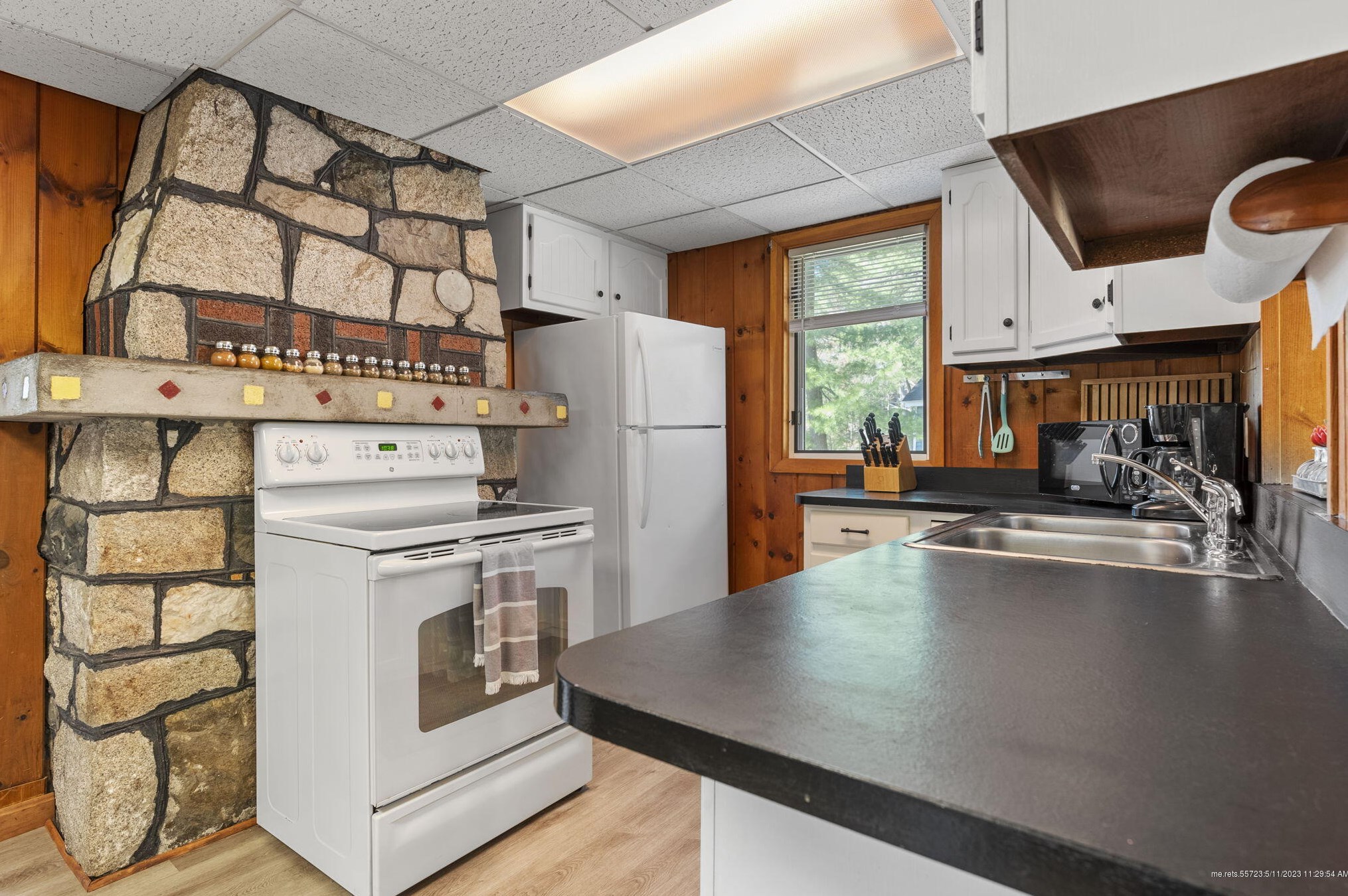 46 Emerson Dr, Windham ME 04062-5460 exterior