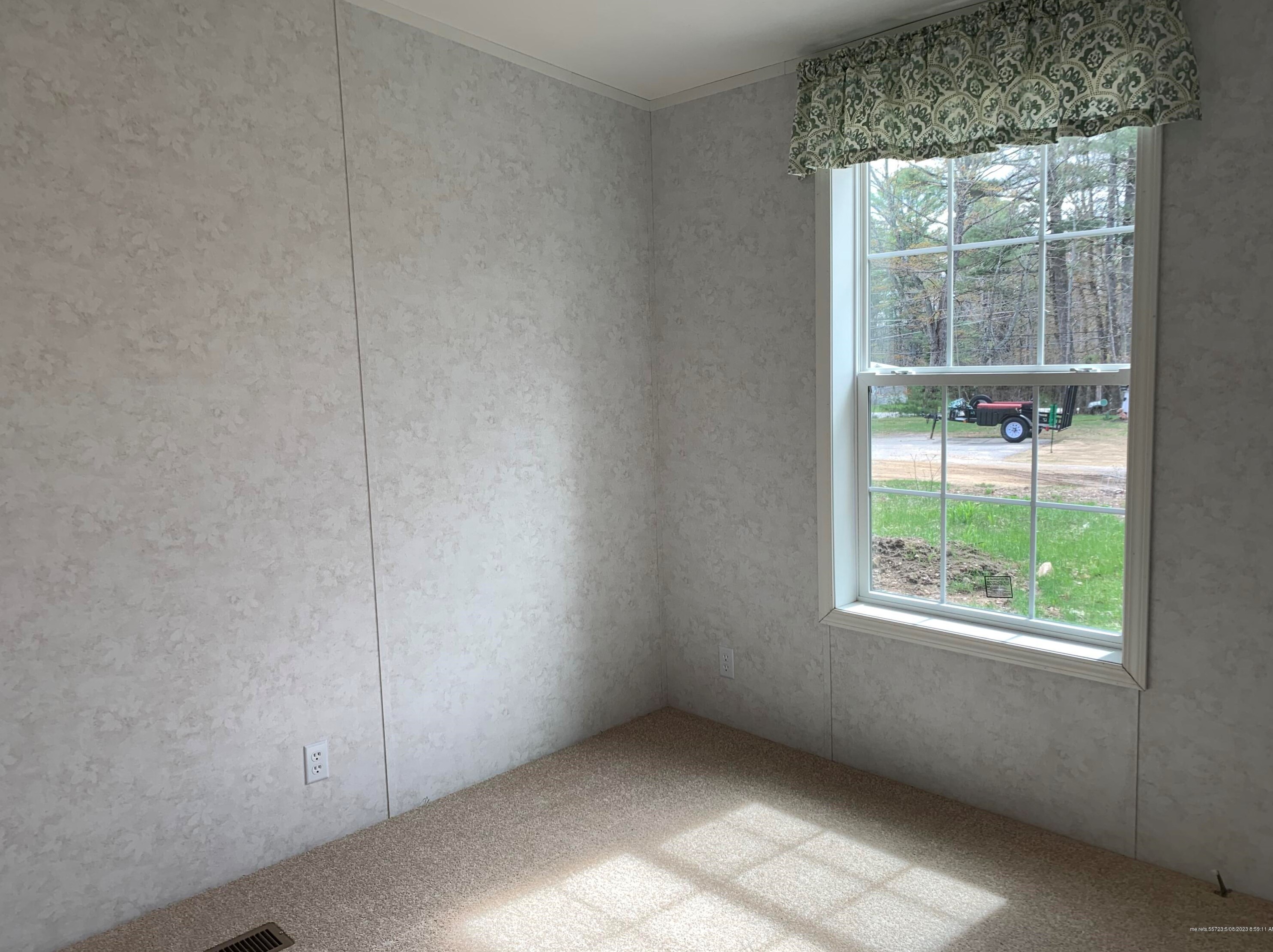 10 Hemlock St, Lebanon ME  04027-3448 exterior