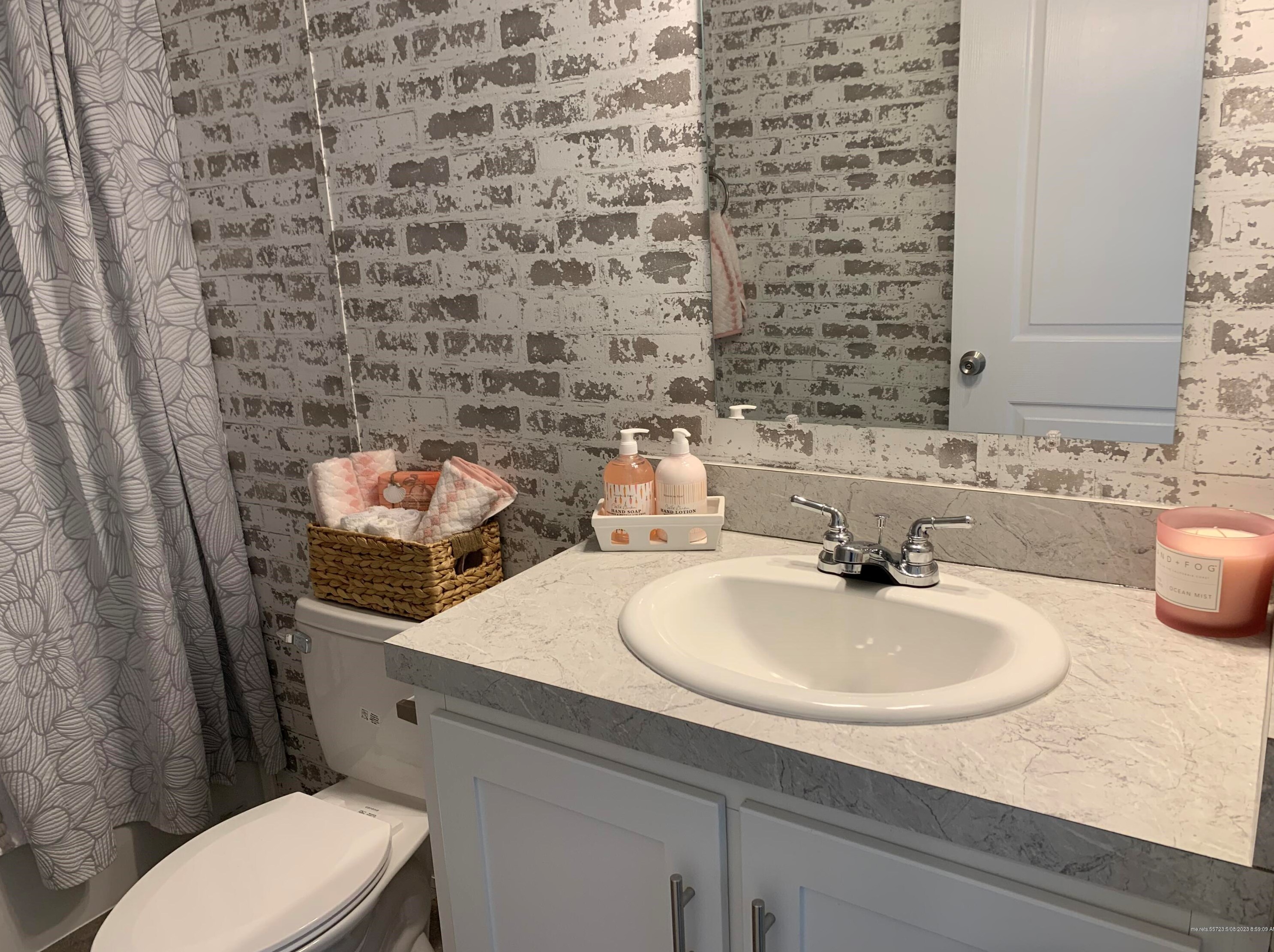 10 Hemlock St, Lebanon ME  04027-3448 exterior