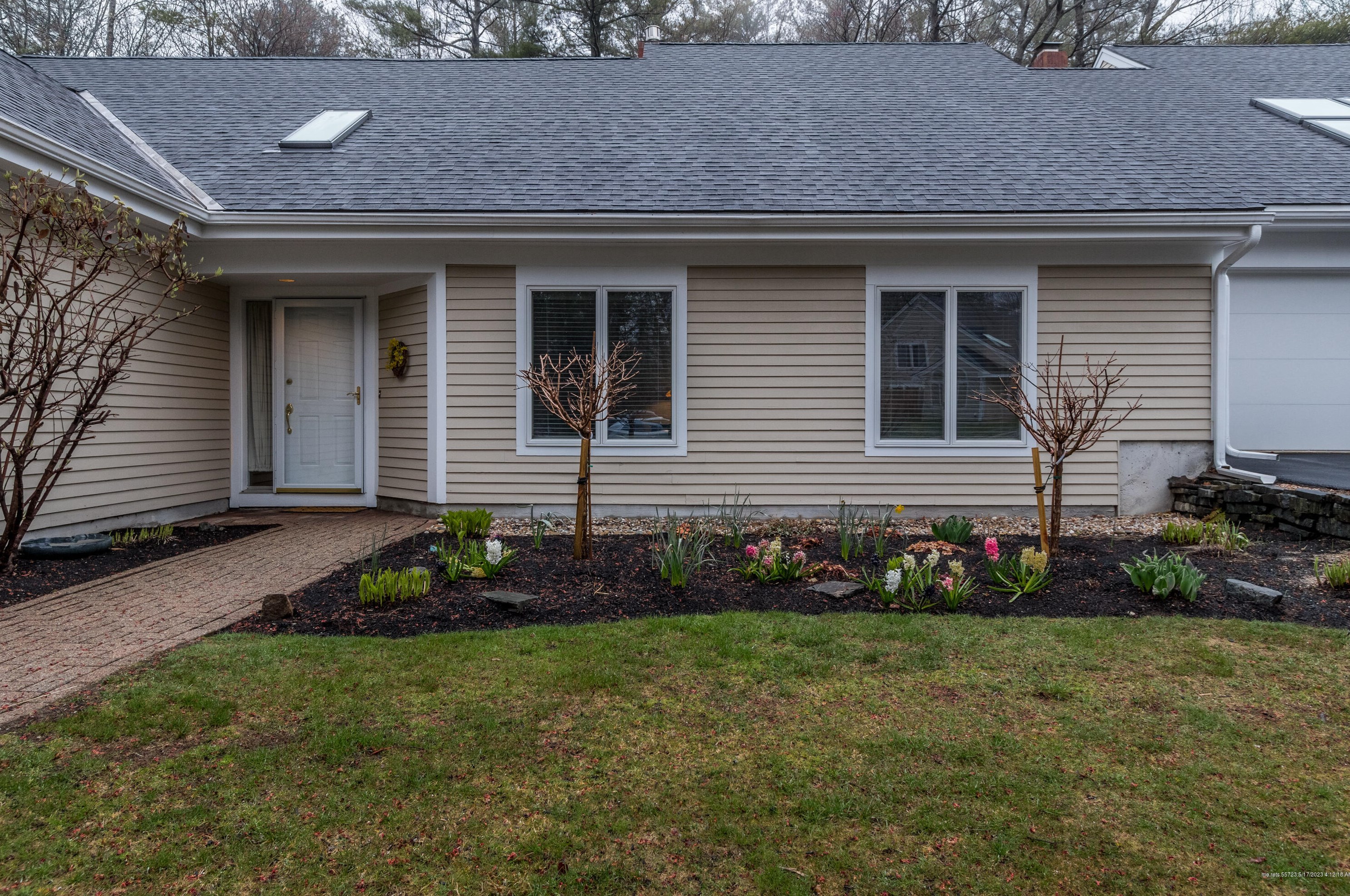 21 Westminster Ter, Portland ME  04107-1126 exterior