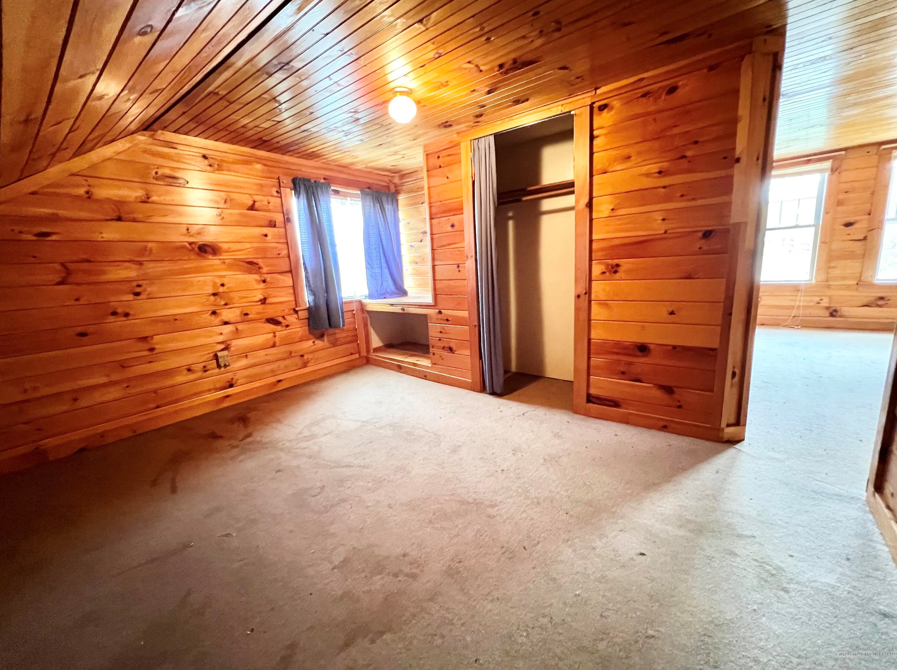 2 Merriman St, Madison ME  04950-1610 exterior