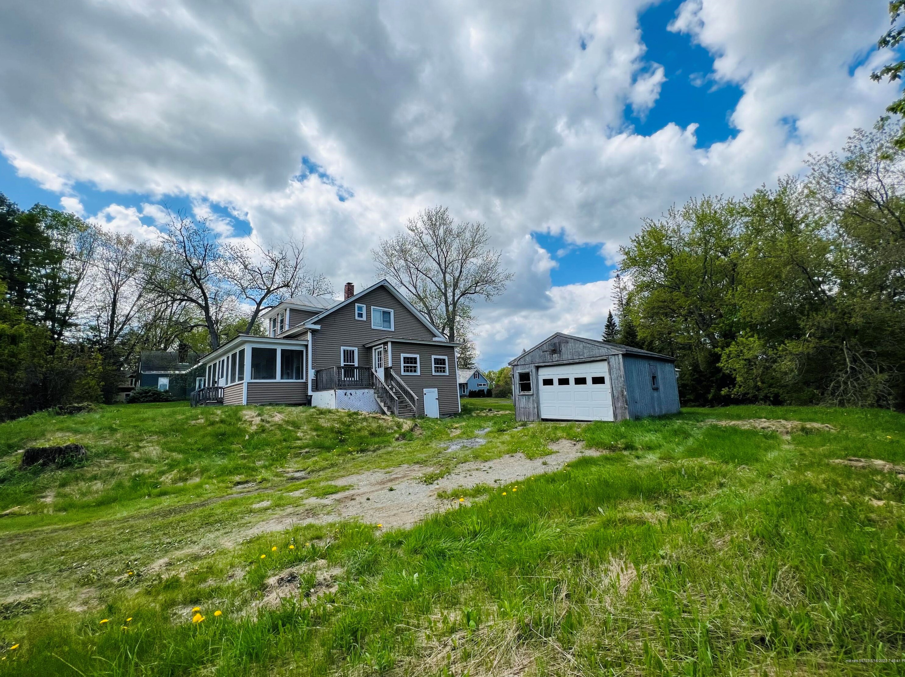 2 Merriman St, Madison ME  04950-1610 exterior