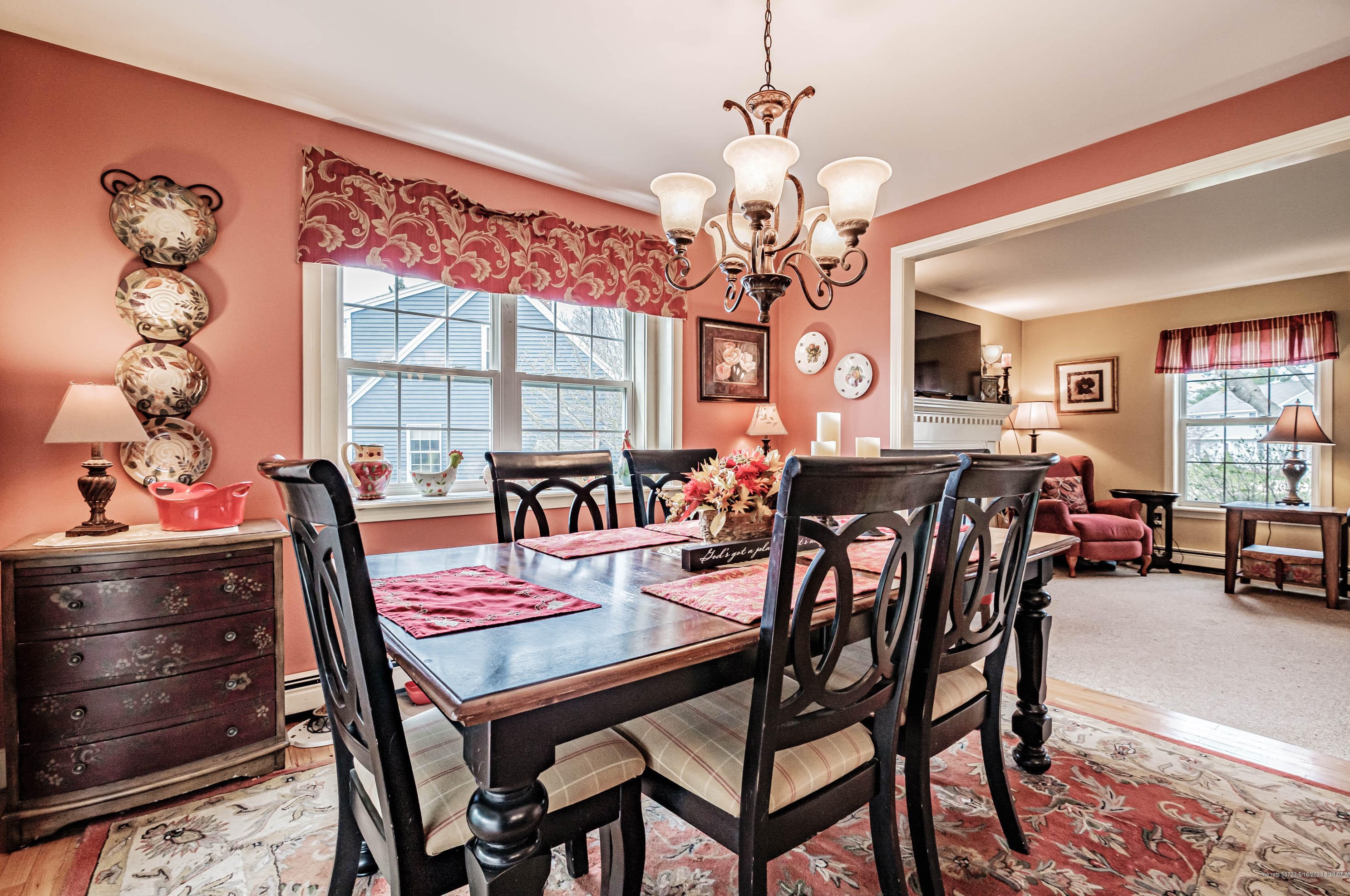 137 Brindle Cir, Portland ME  04106-6864 exterior