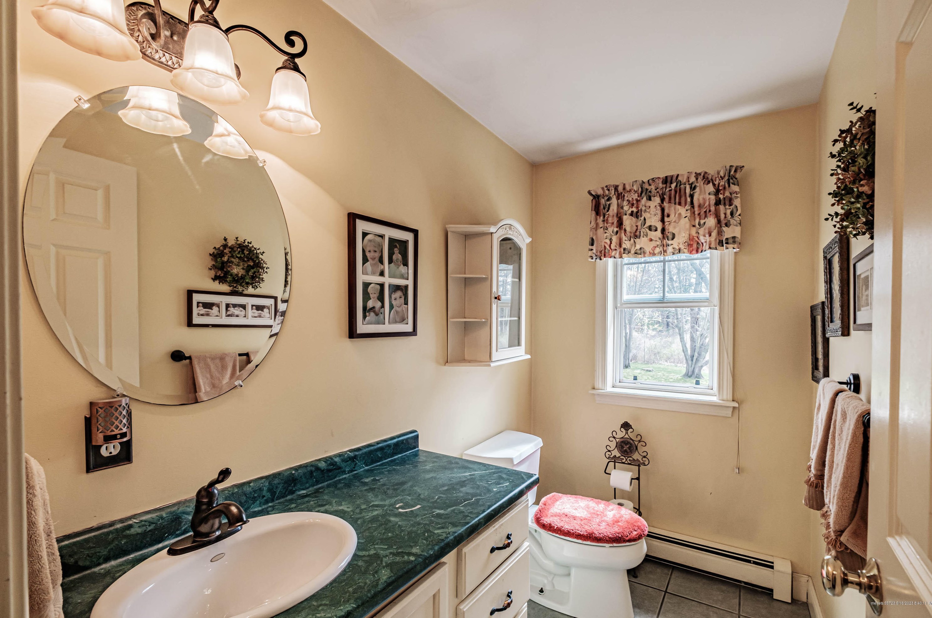 137 Brindle Cir, Portland ME  04106-6864 exterior