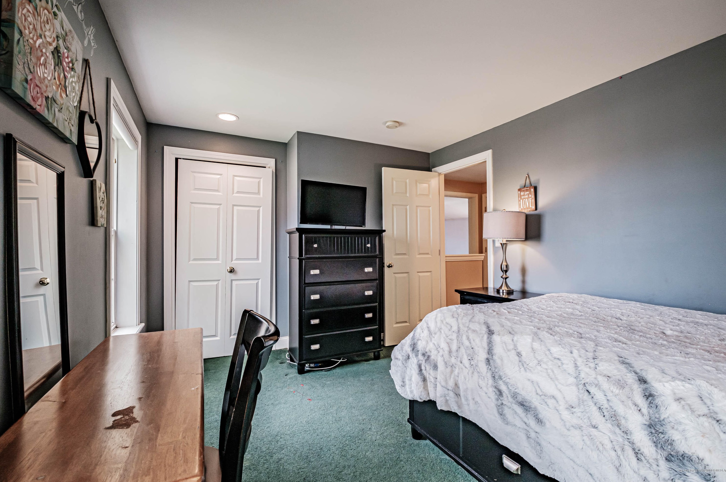 137 Brindle Cir, Portland ME  04106-6864 exterior