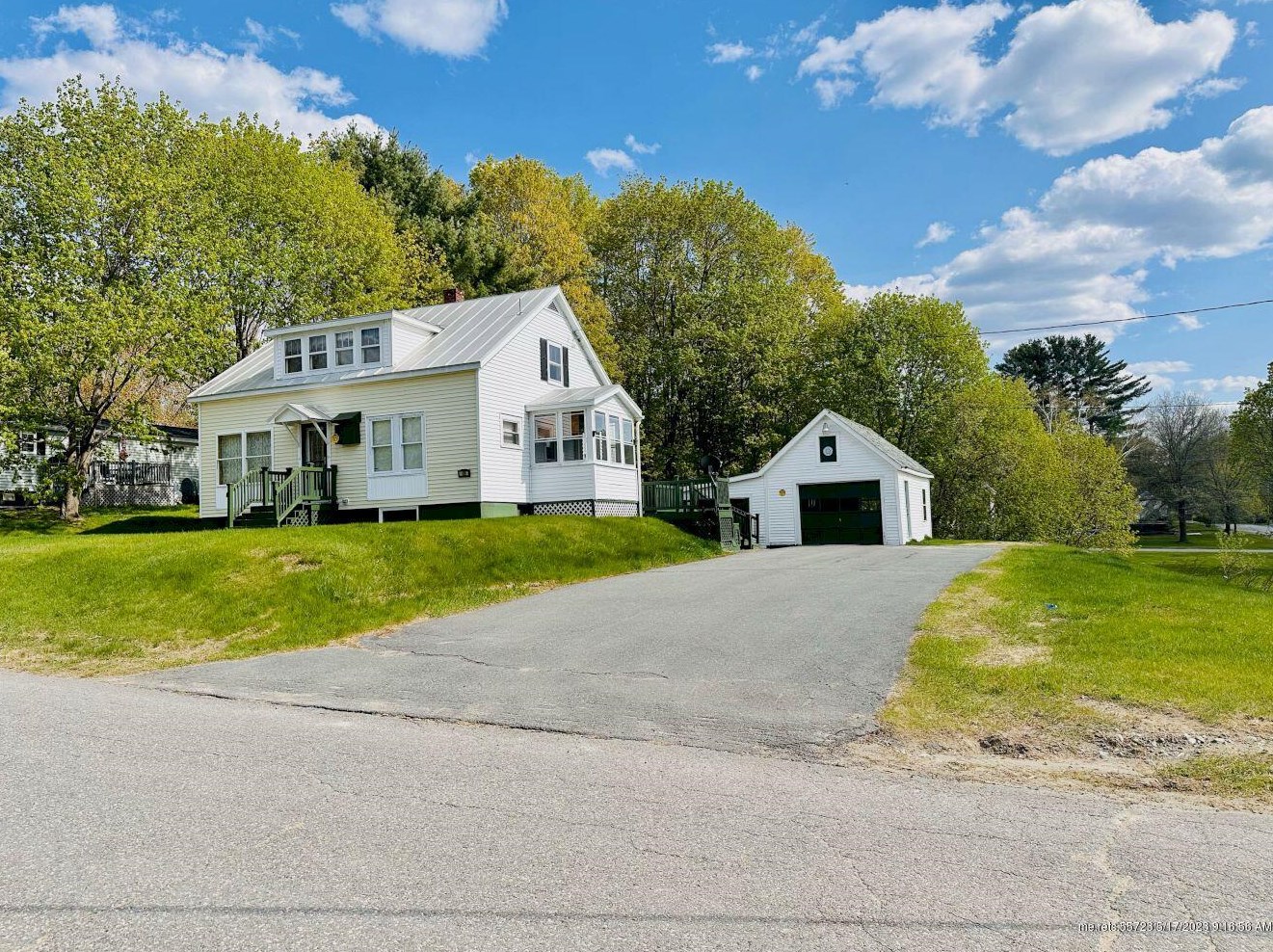 49 John St, Madison ME  04950-1633 exterior