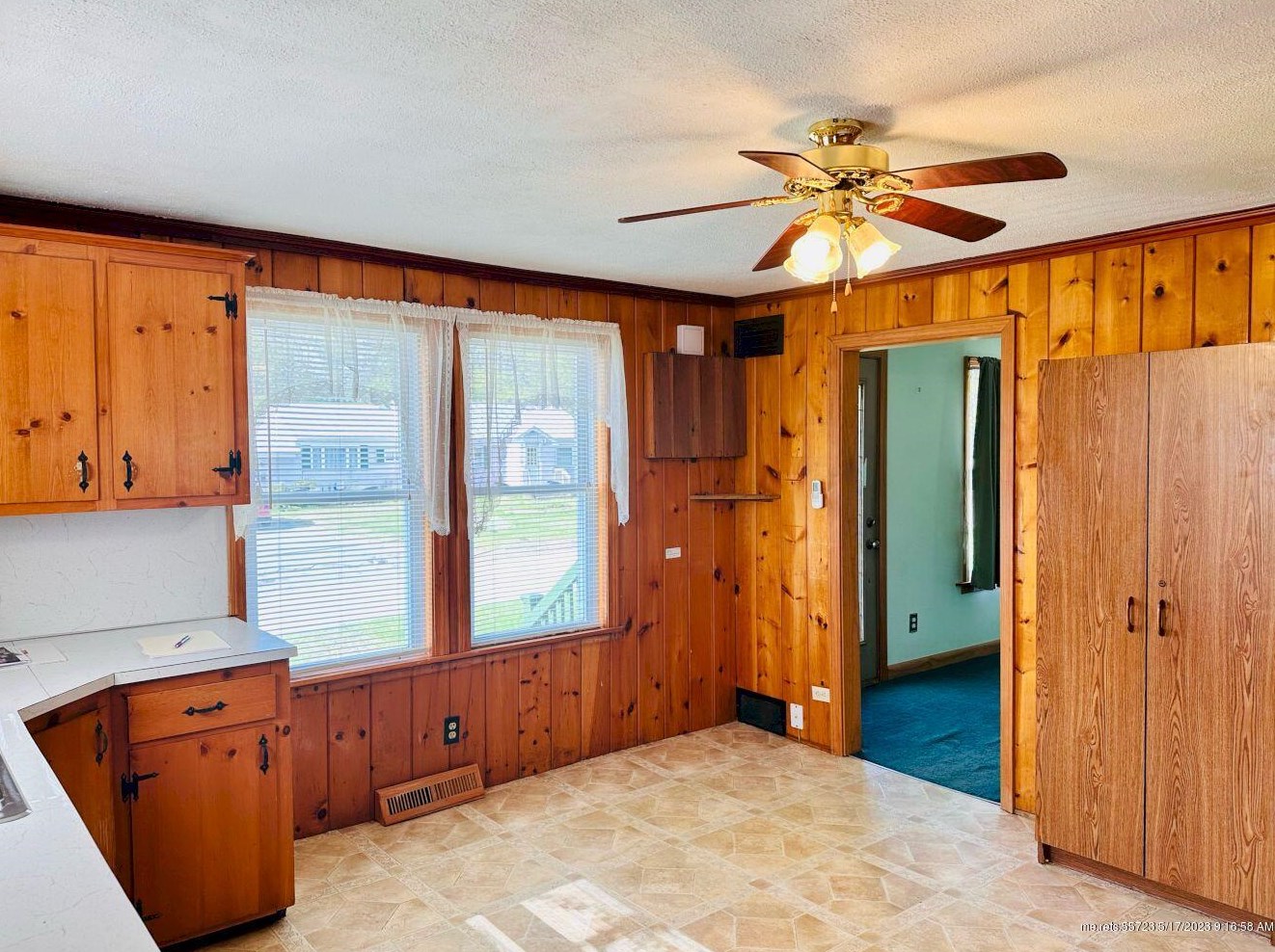 49 John St, Madison ME  04950-1633 exterior