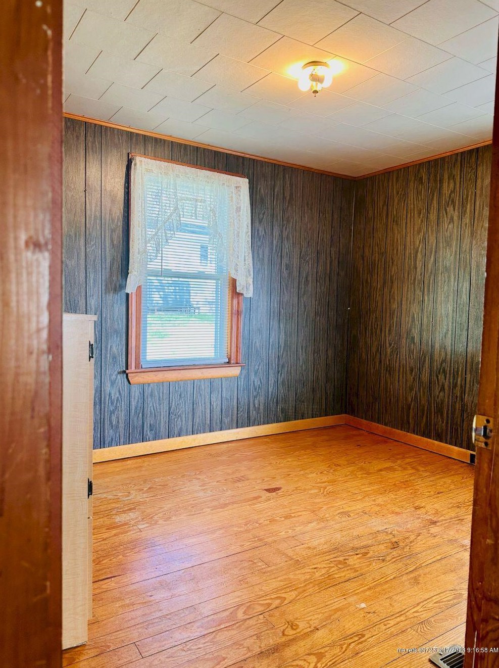 49 John St, Madison ME  04950-1633 exterior