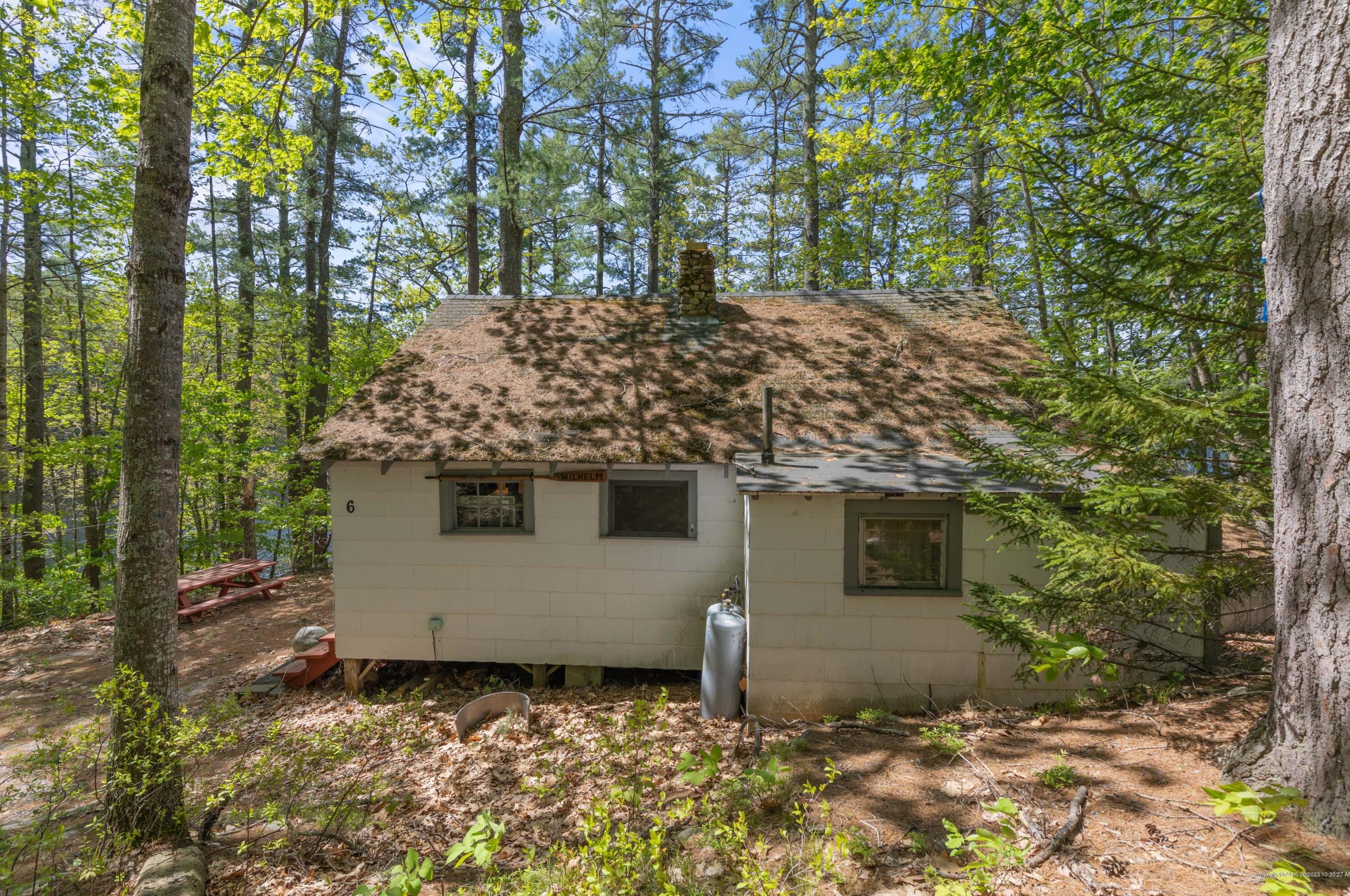 6 Wedgewood Dr, Windham ME  04062-6116 exterior