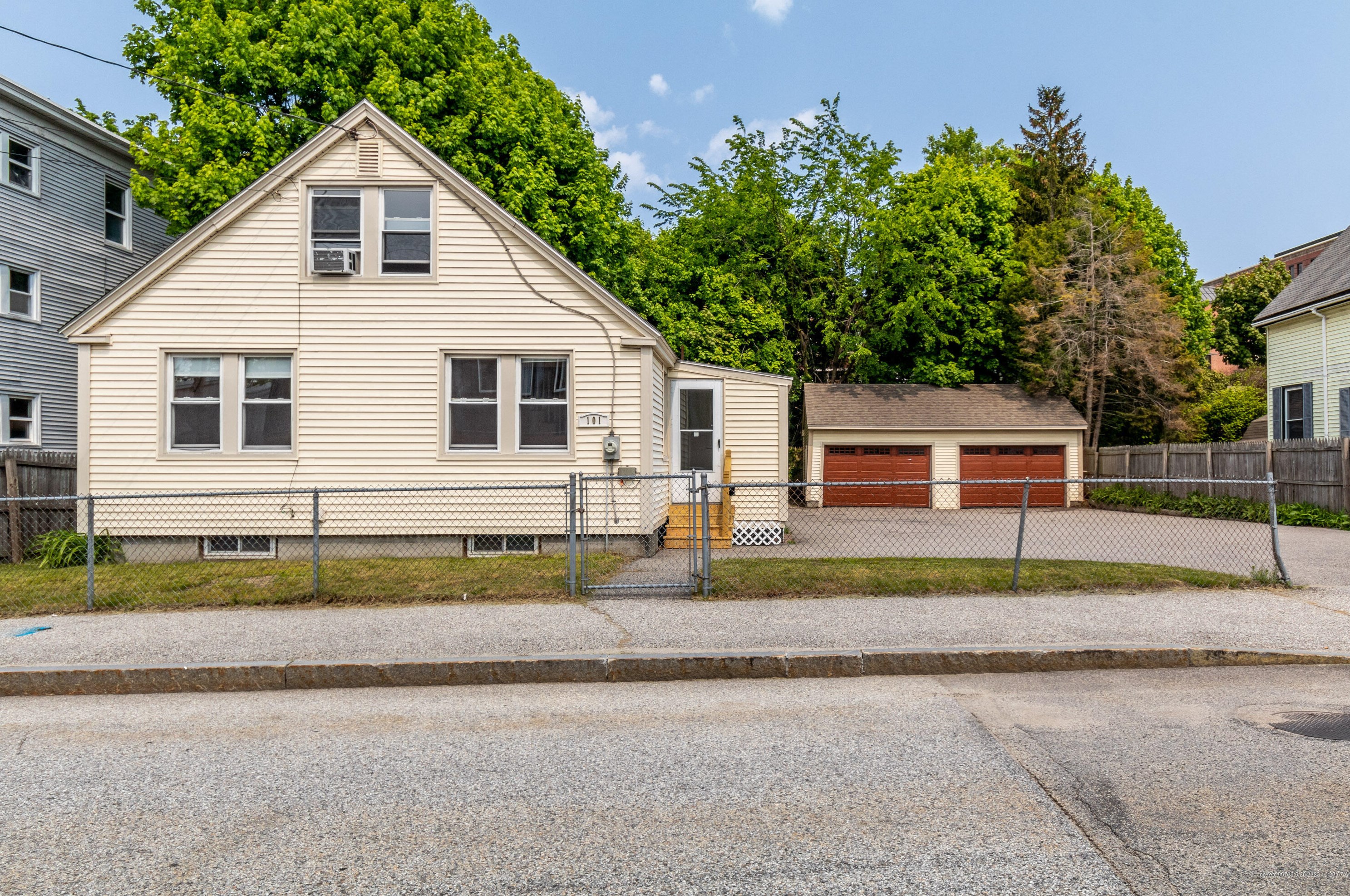 101 Gilman St, Portland ME 04102-3023 exterior