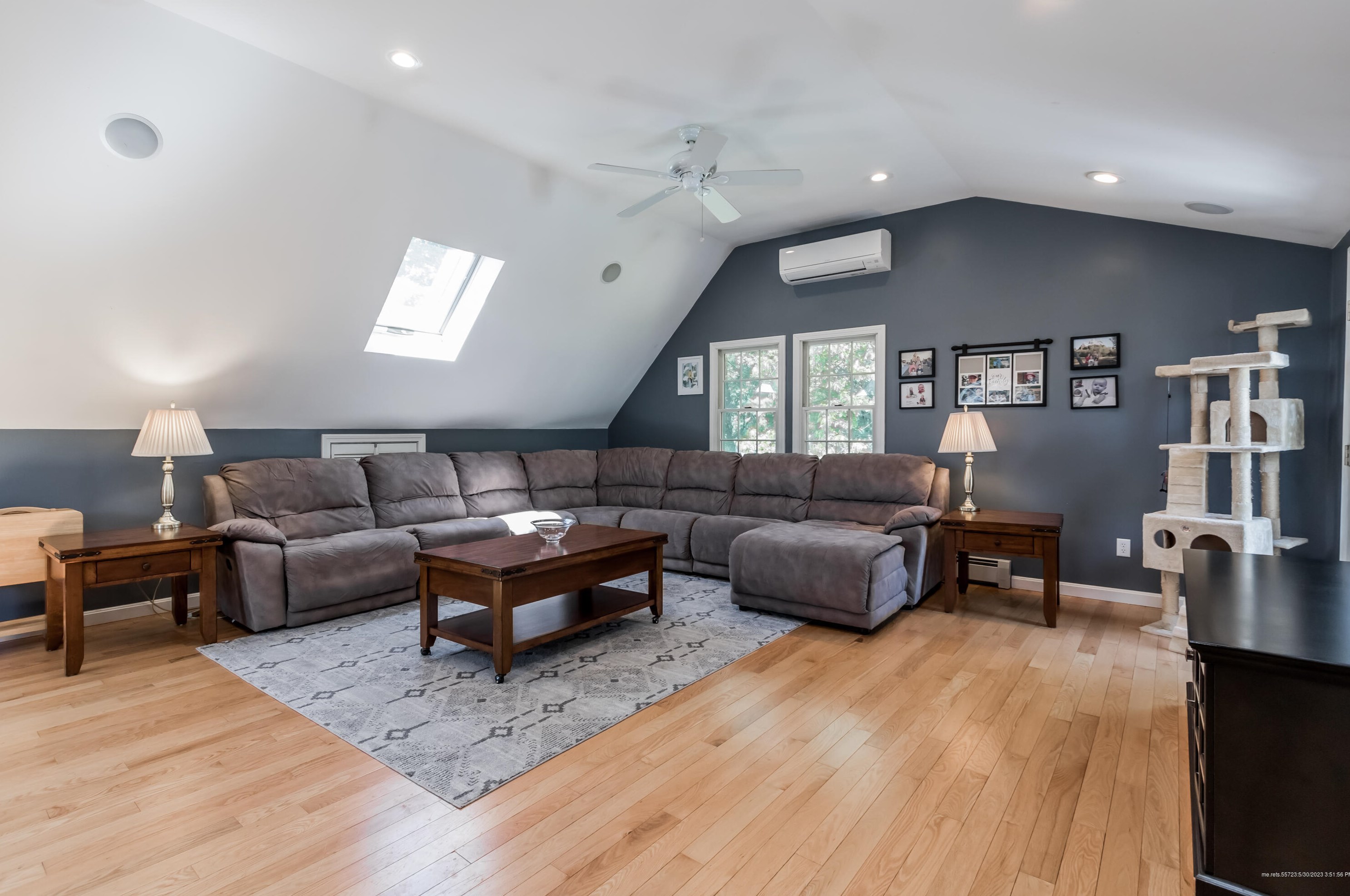 63 Primrose Ln, Portland ME  04103-1615 exterior