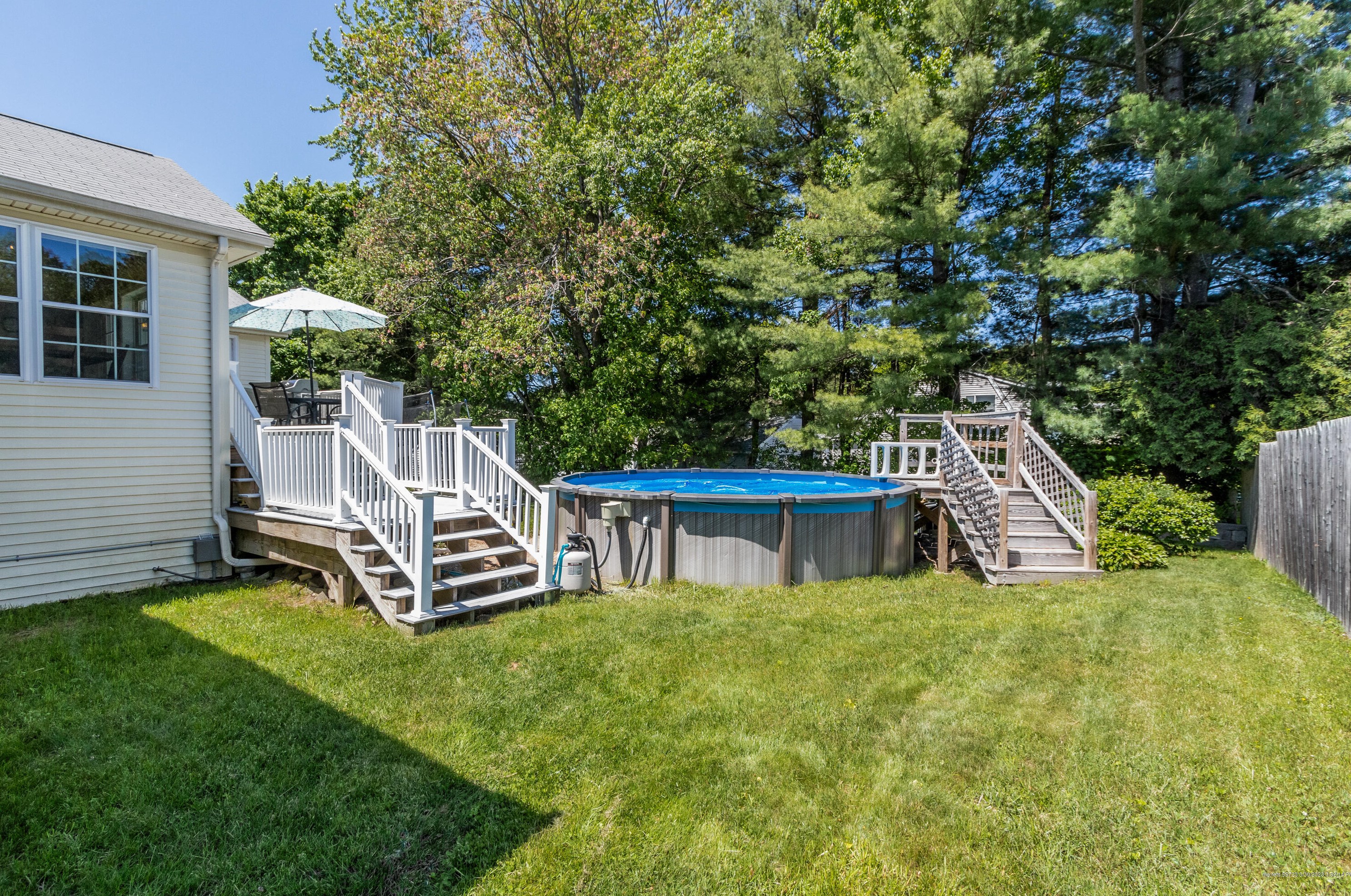 63 Primrose Ln, Portland ME  04103-1615 exterior