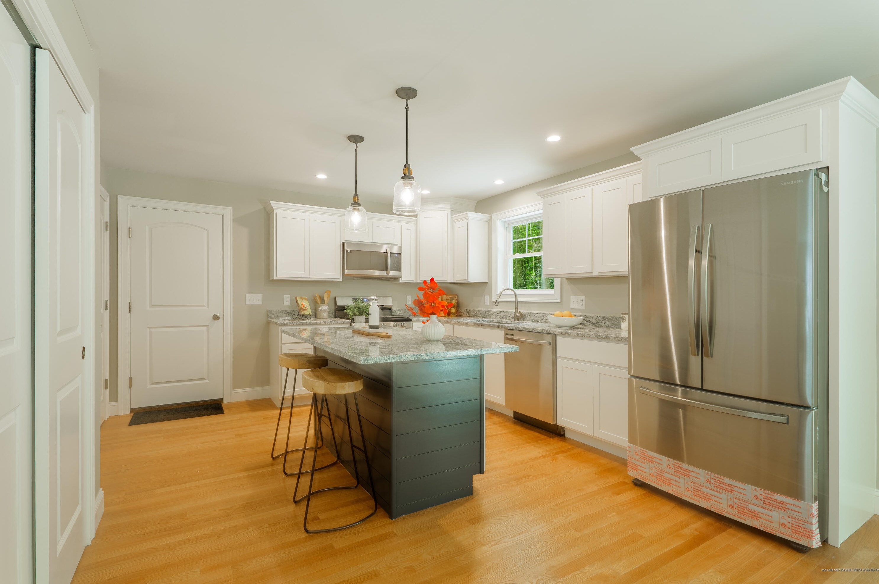 19 Treasure Ln, Windham ME  04062 exterior