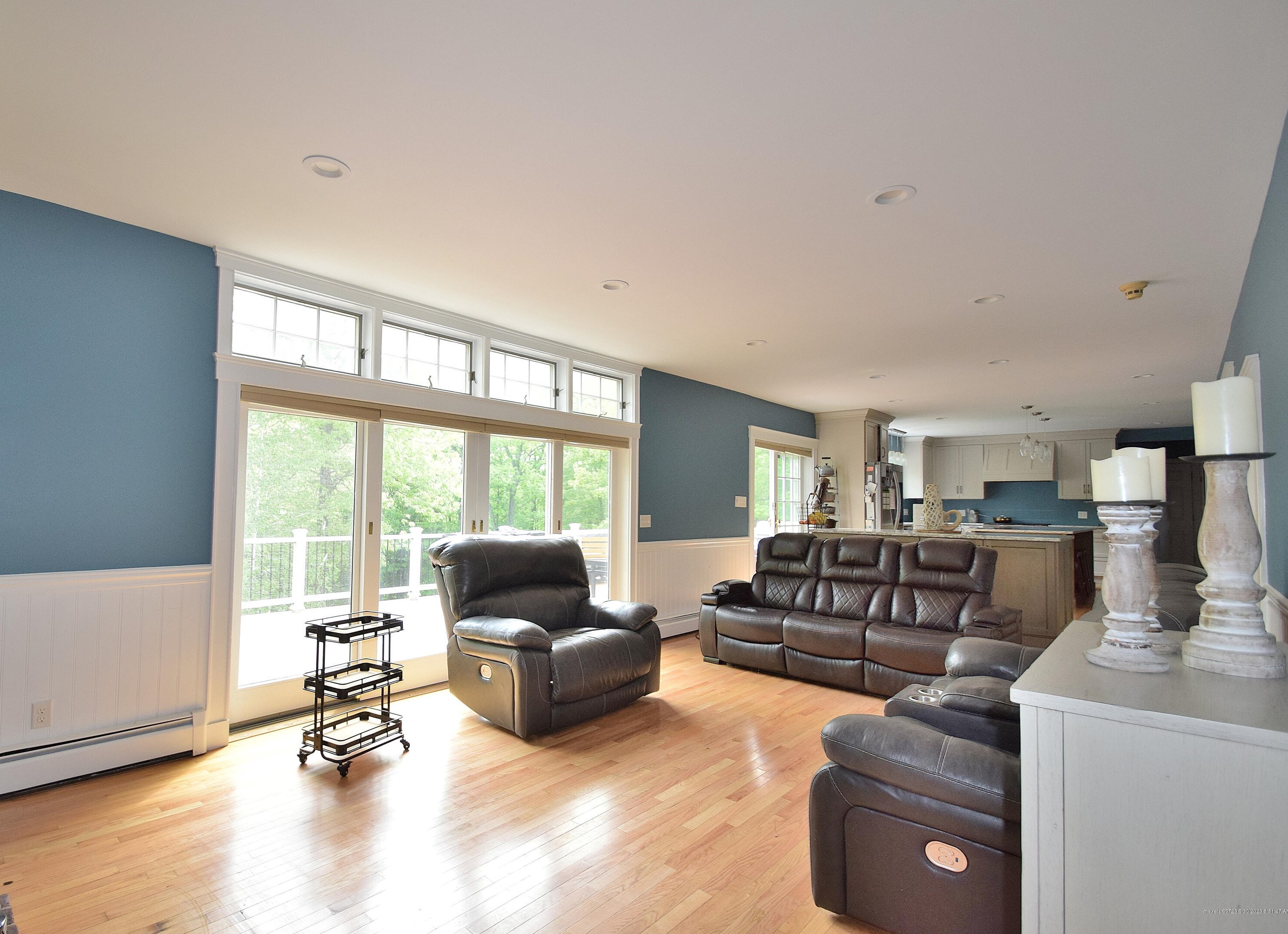 4 Victoria Ln, Portland ME  04105-2541 exterior