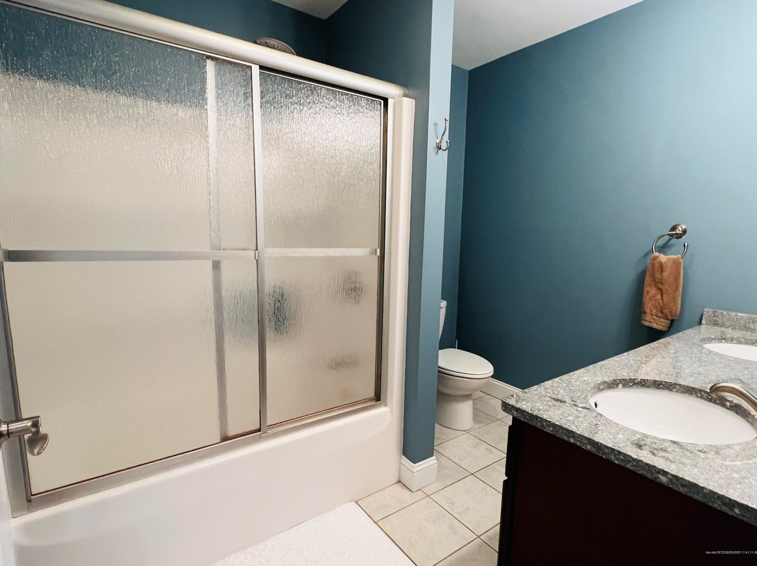 54 Constitution Ave, Newburgh ME 04444-1331 exterior