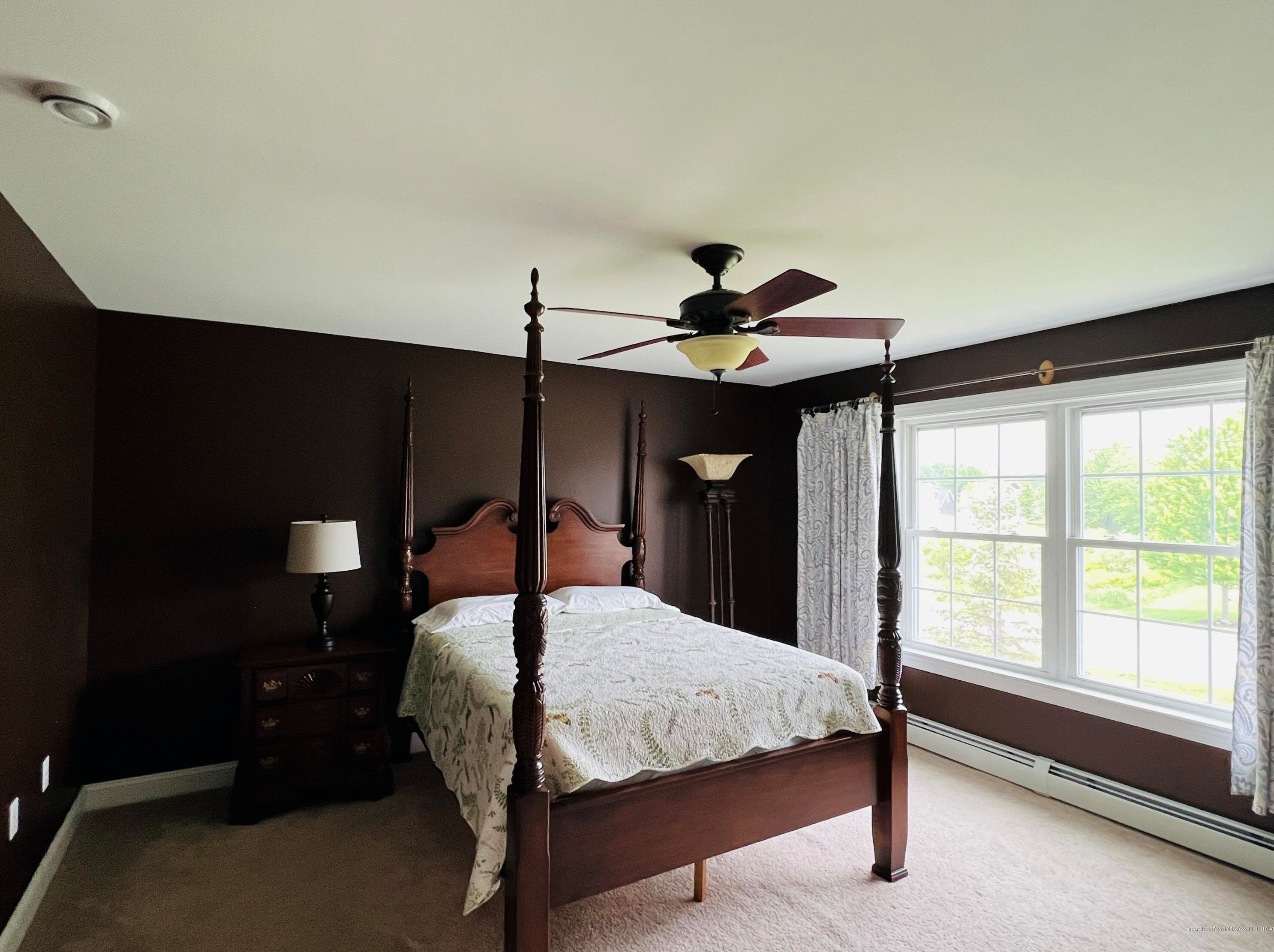 54 Constitution Ave, Newburgh ME 04444-1331 exterior