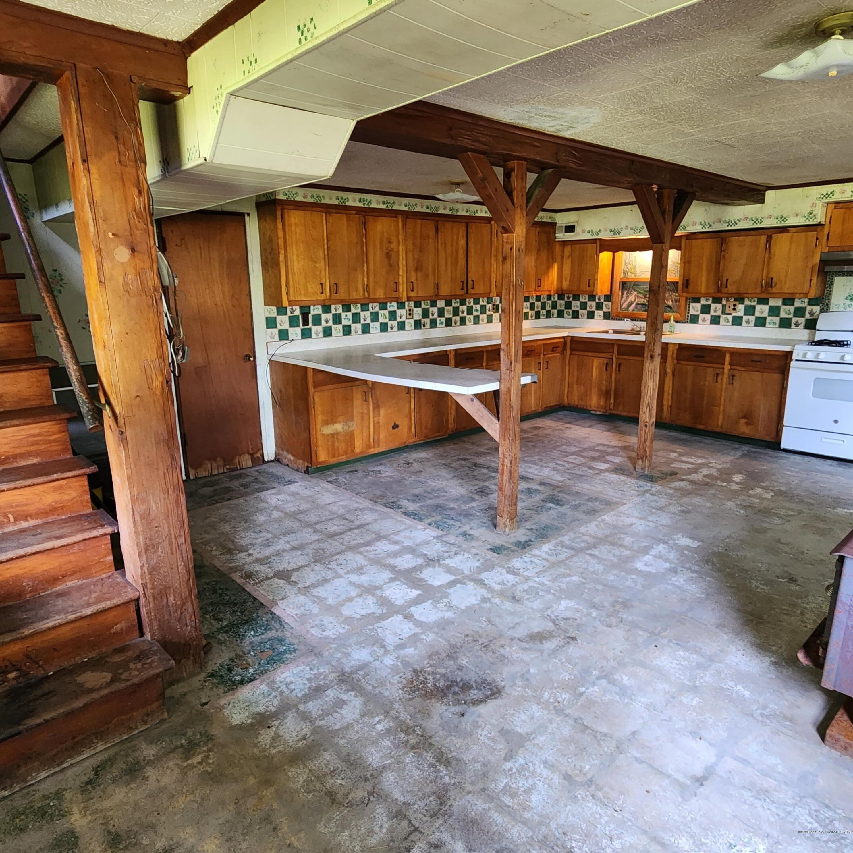 74 Vista Dr, Windham ME  04062-4441 exterior