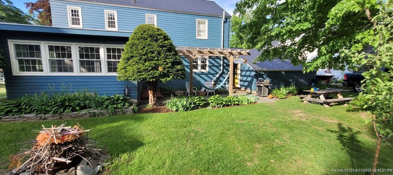 832 Main St, Sebec ME  04426-1335 exterior