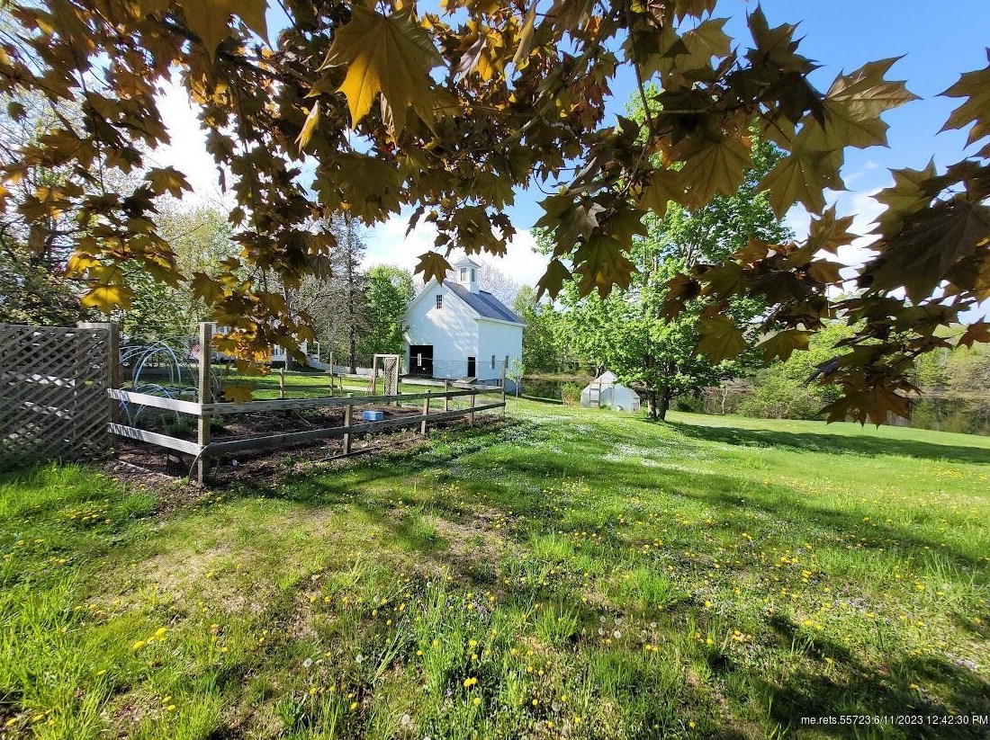 832 Main St, Sebec ME  04426-1335 exterior