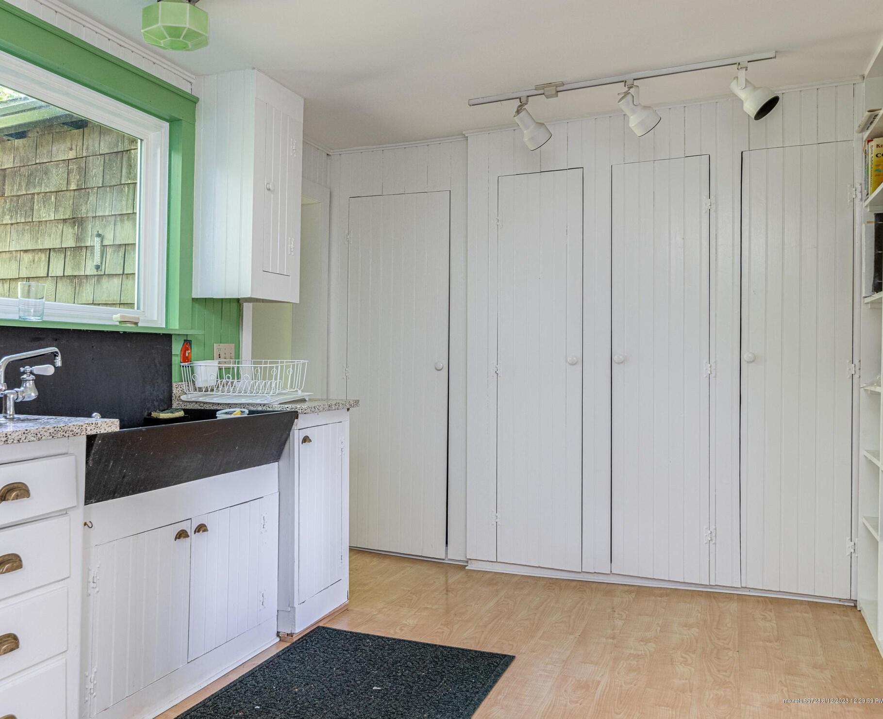 44 Maple St, Portland ME 04105-1972 exterior