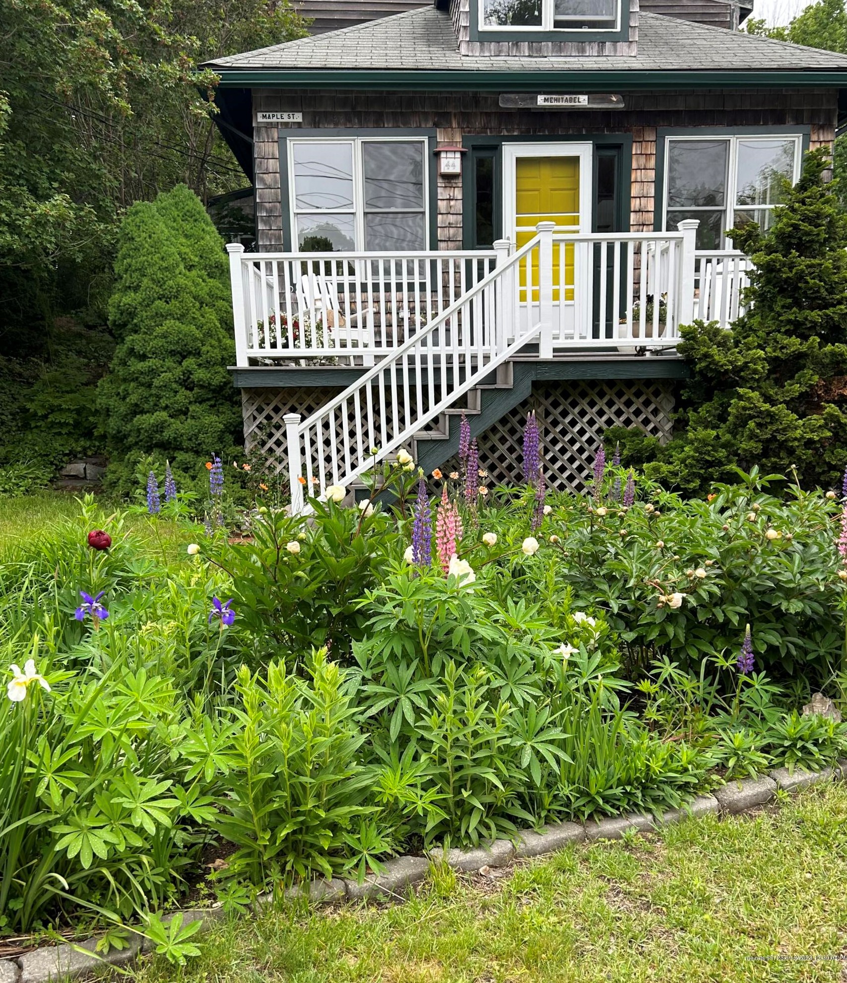 44 Maple St, Portland ME 04105-1972 exterior