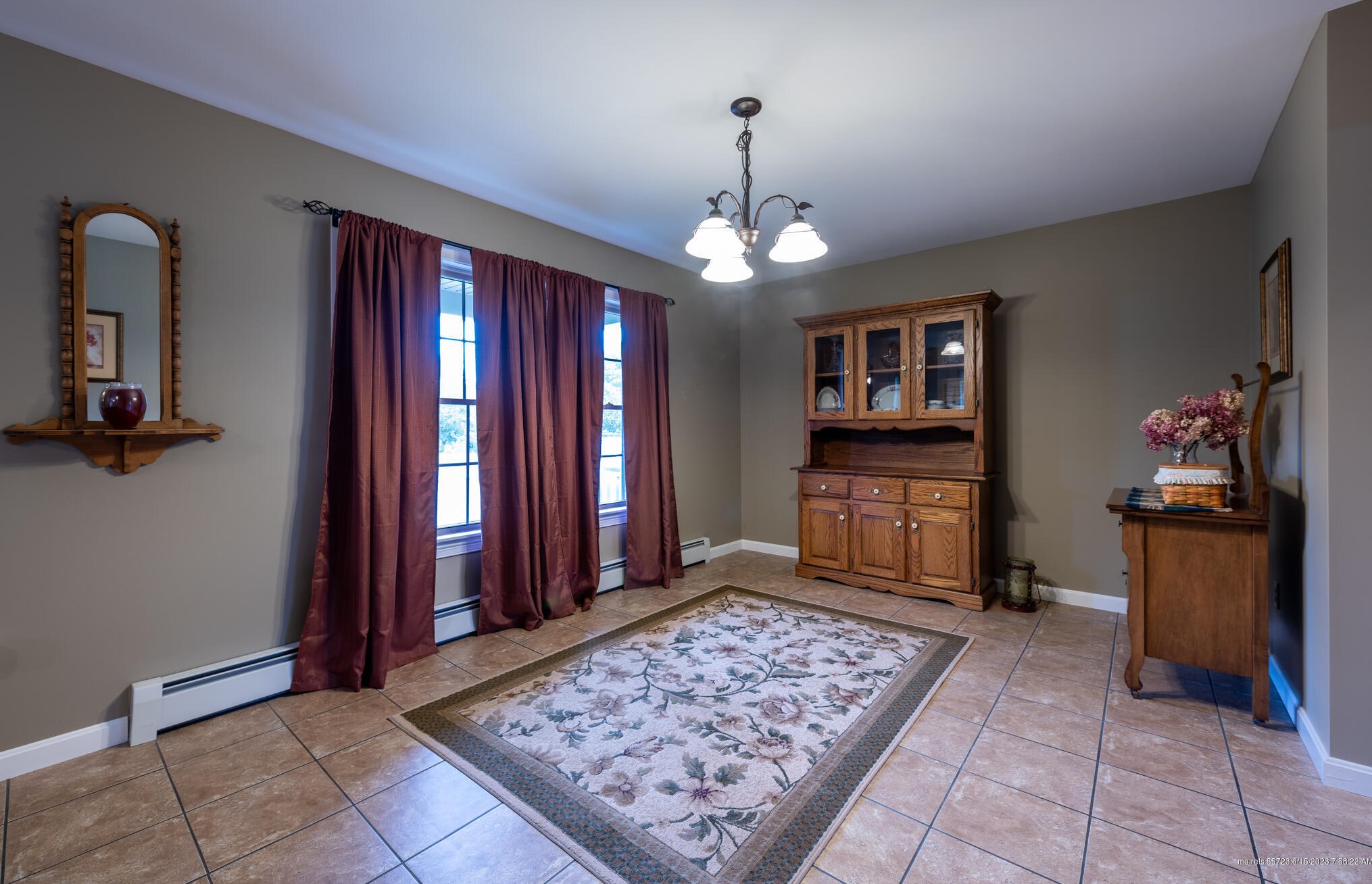 25 Constitution Ave, Newburgh ME 04444-1331 exterior