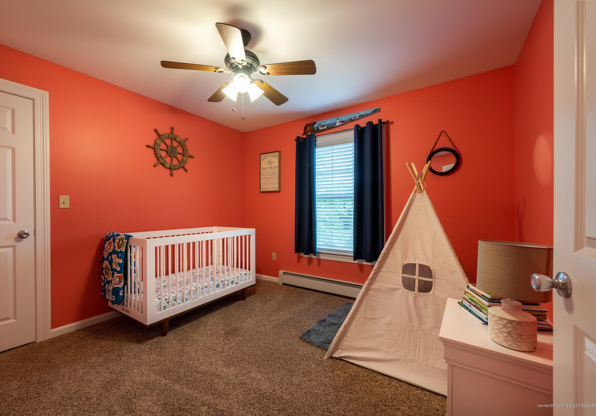 25 Constitution Ave, Newburgh ME 04444-1331 exterior