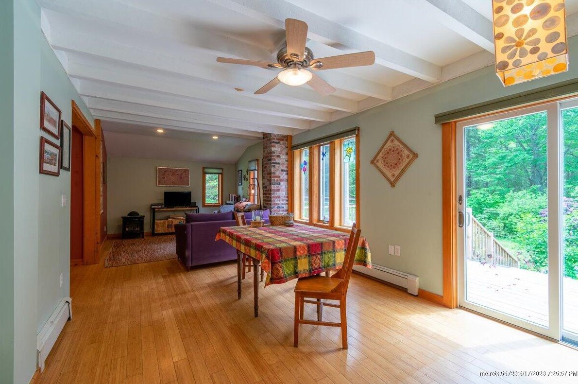 1011 Biscay Rd, Bremen ME 04551-3124 exterior