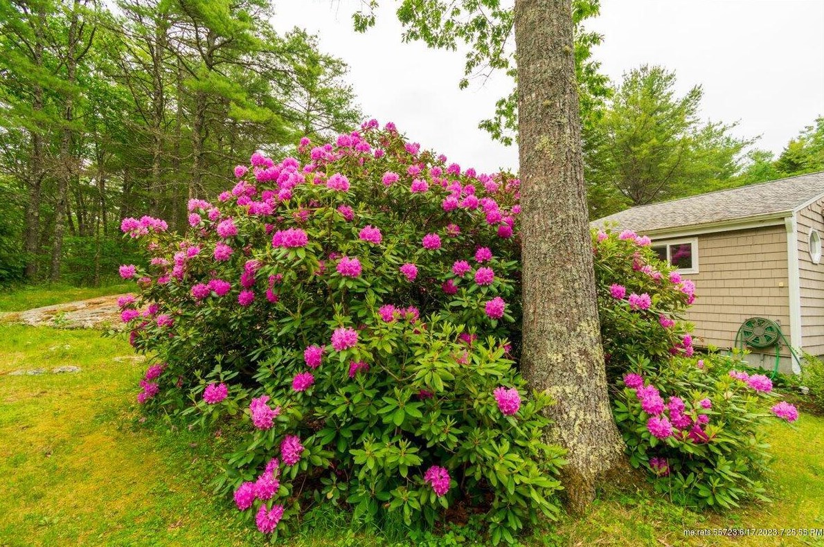 1011 Biscay Rd, Bremen ME 04551-3124 exterior