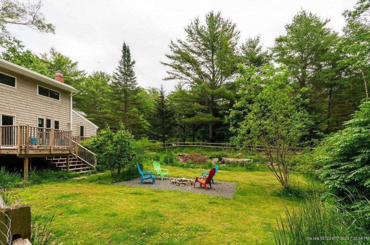 1011 Biscay Rd, Bremen ME 04551-3124 exterior