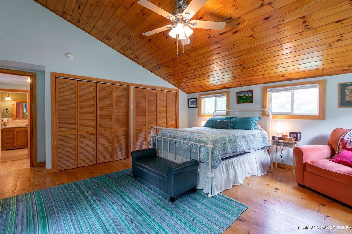 1011 Biscay Rd, Bremen ME 04551-3124 exterior