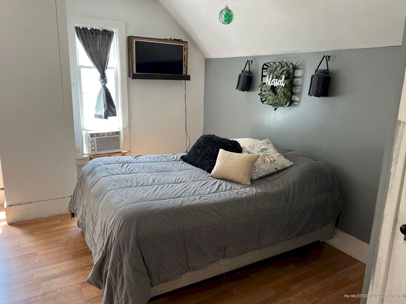 11 Park St, Madison ME  04950-1613 exterior