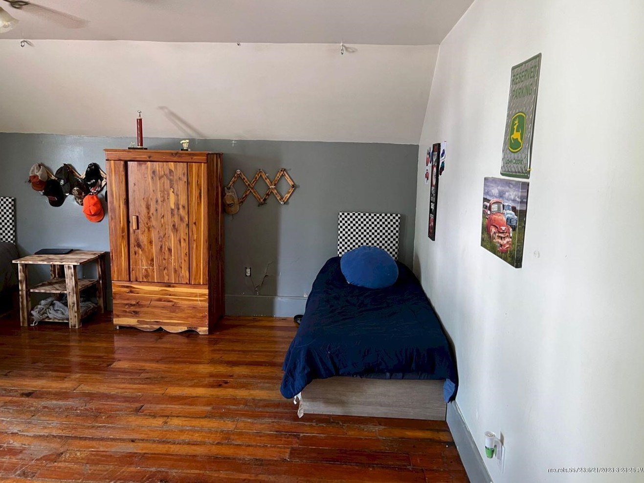 11 Park St, Madison ME  04950-1613 exterior