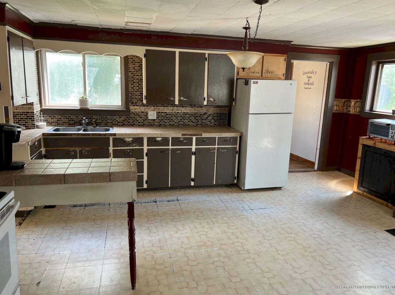 11 Park St, Madison ME  04950-1613 exterior