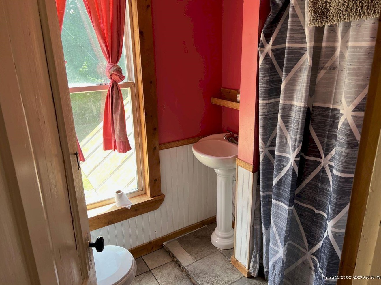 11 Park St, Madison ME  04950-1613 exterior