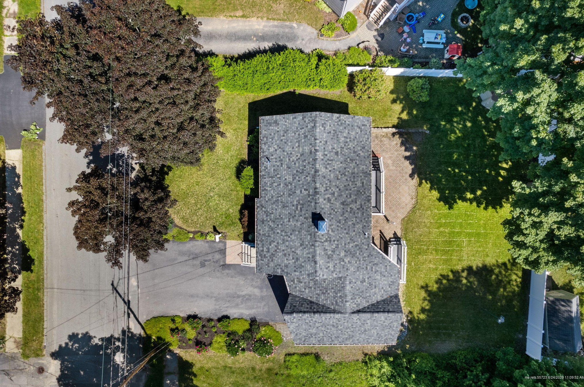 40 Coach Rd, Portland ME 04106-3323 exterior