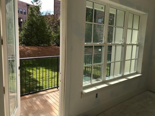 6890 Peachtree Dunwoody Rd, Atlanta GA  30328-1622 exterior