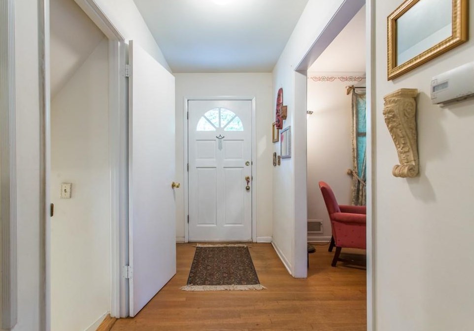 1566 Moncrief Cir, Decatur GA  30033-1617 exterior