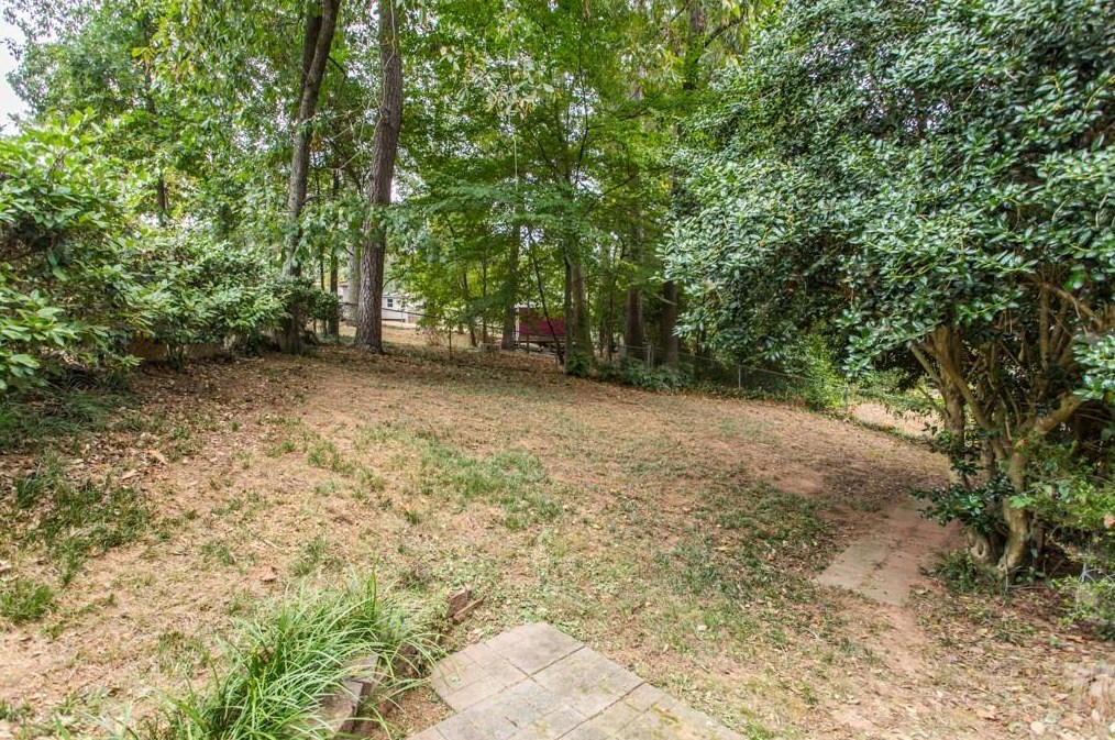 1566 Moncrief Cir, Decatur GA  30033-1617 exterior