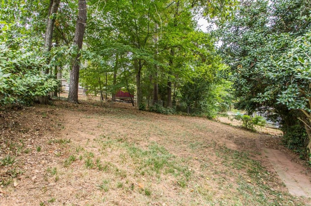 1566 Moncrief Cir, Decatur GA  30033-1617 exterior