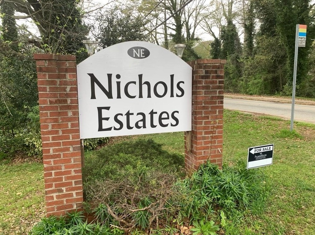 2061 Nichols Ln, Decatur GA  30032-5831 exterior