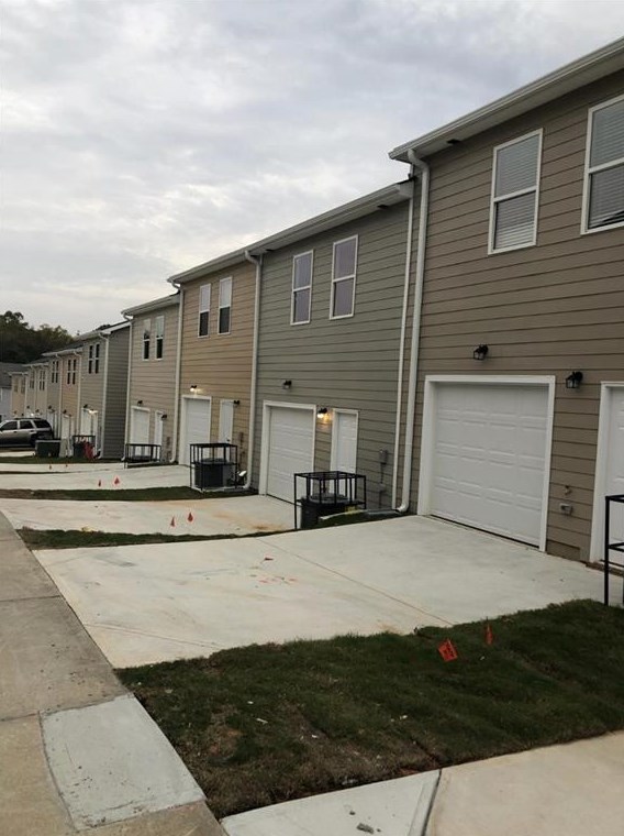 2179 Olmadison Vw, Atlanta GA 30349-9080 exterior