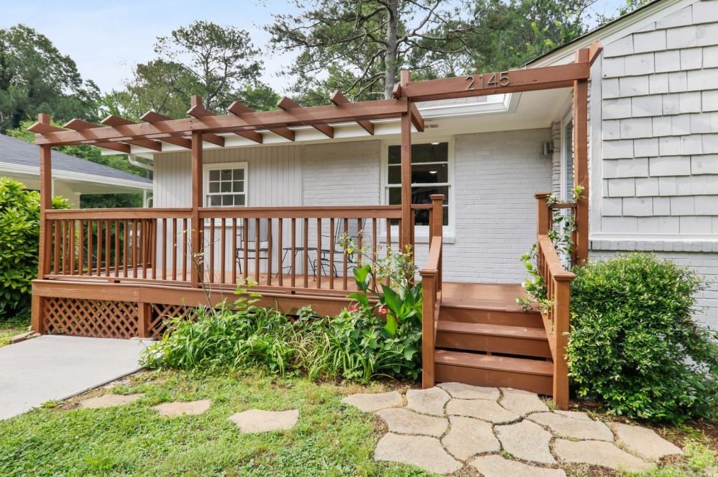 2145 Trailwood Rd, Decatur GA  30032-5339 exterior