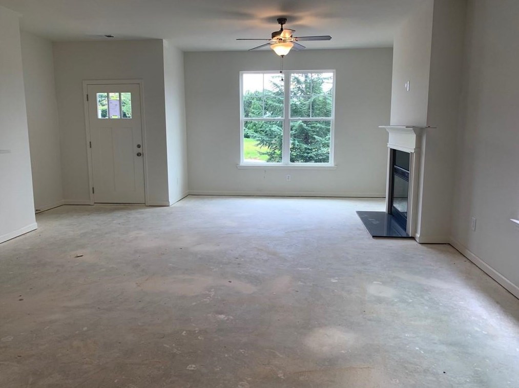 838 Regal Ln, Atlanta GA 30331-8633 exterior