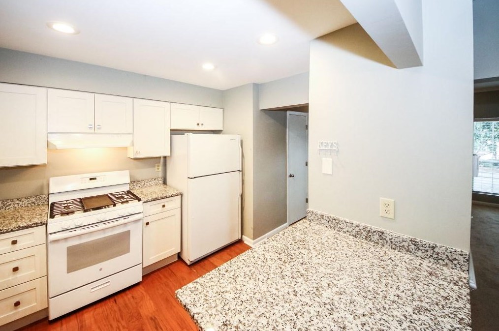 905 Wedgewood Way, Atlanta GA  30350-2068 exterior