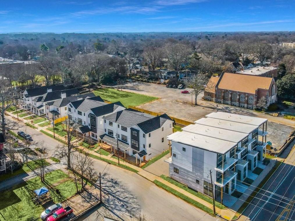 105 Mead Rd, Decatur GA  30030-3622 exterior