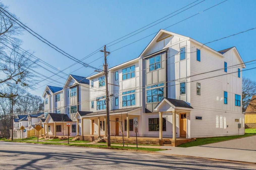 105 Mead Rd, Decatur GA  30030-3622 exterior