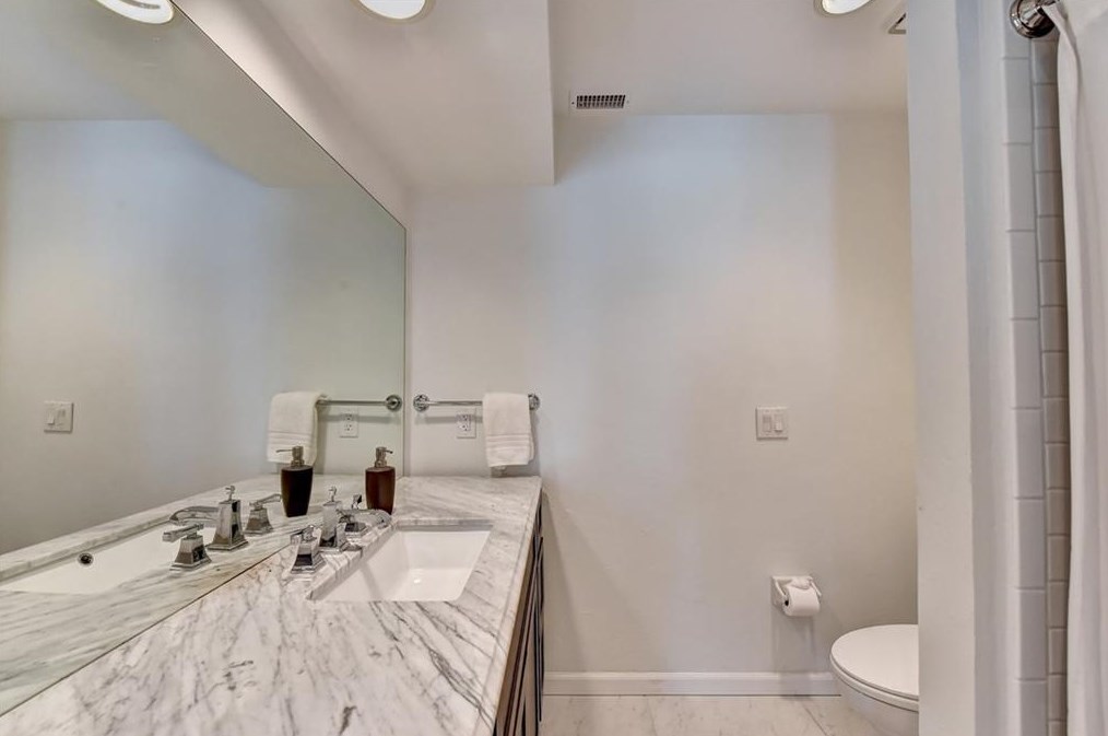4218 Wieuca Overlook, Atlanta GA  30342-3447 exterior