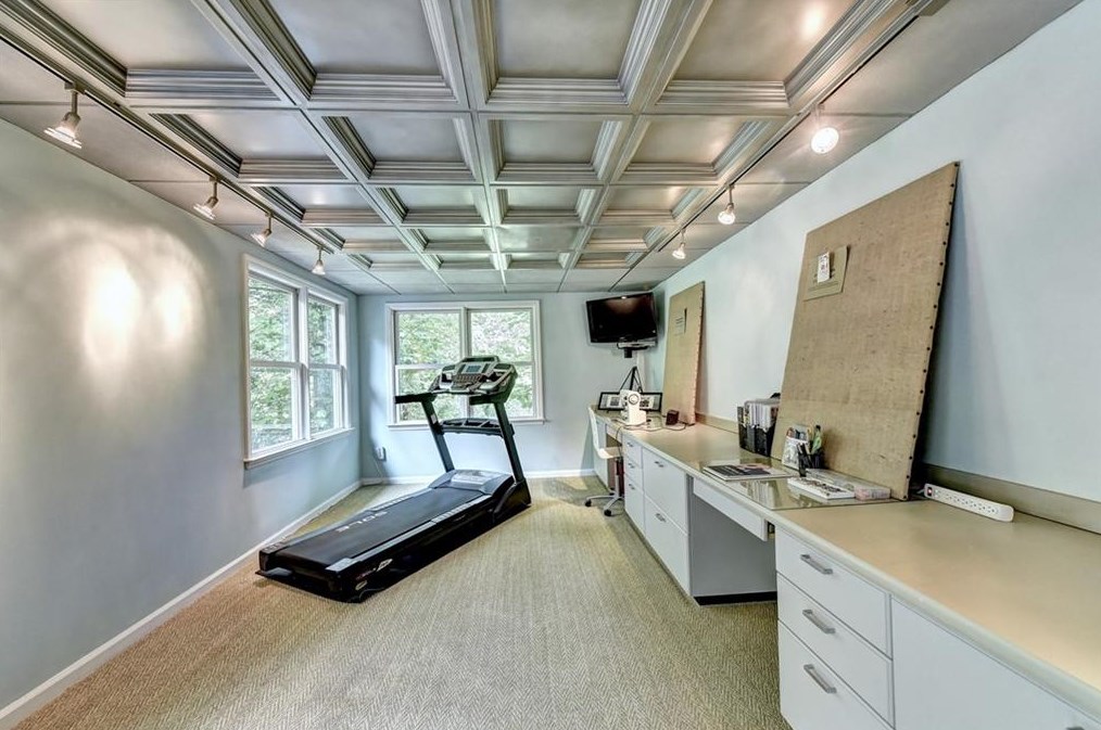 4218 Wieuca Overlook, Atlanta GA  30342-3447 exterior